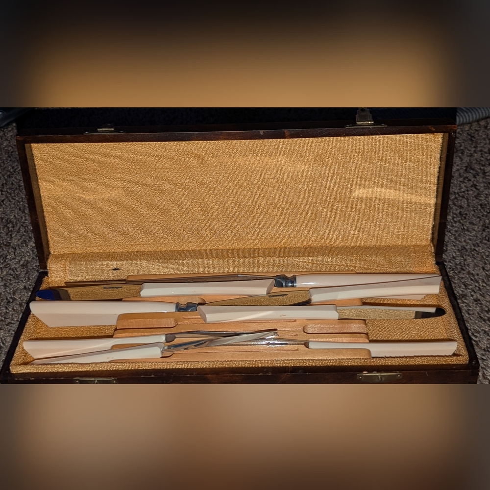 8-Piece White Handle Carving and Serving Knife Set